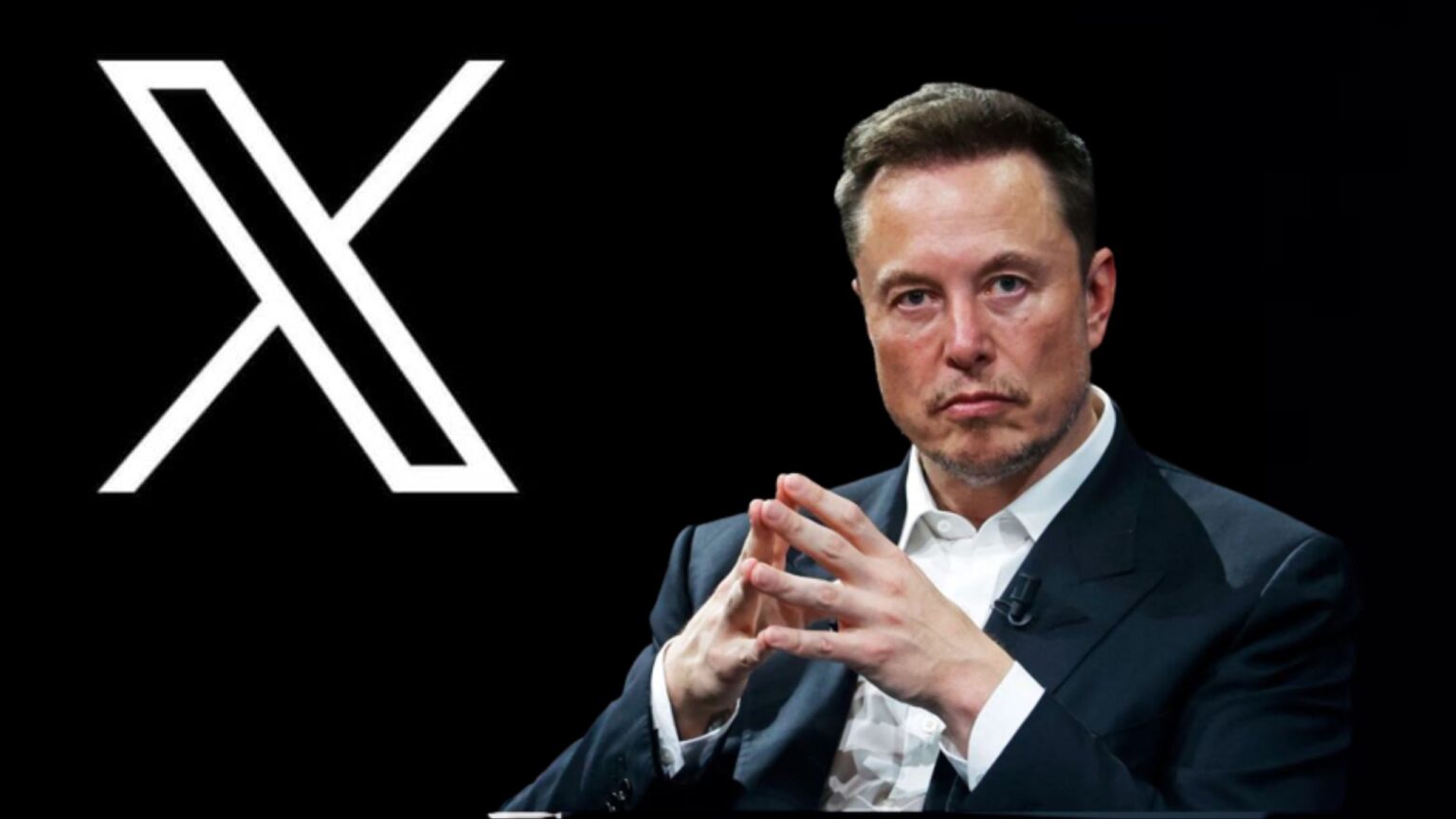 Elon Musk accanto al logo di X (ex Twitter)