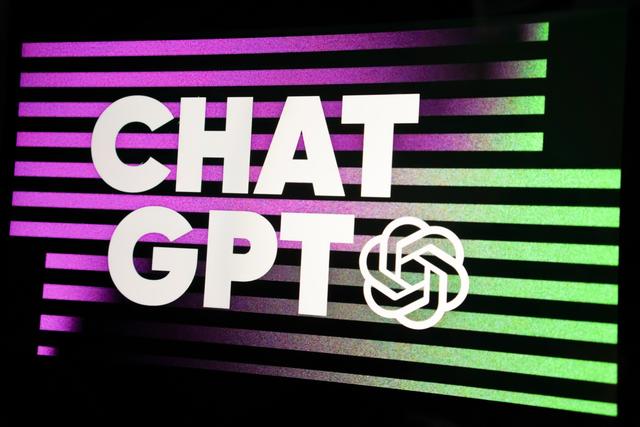 Copertina con logo di chat GPT