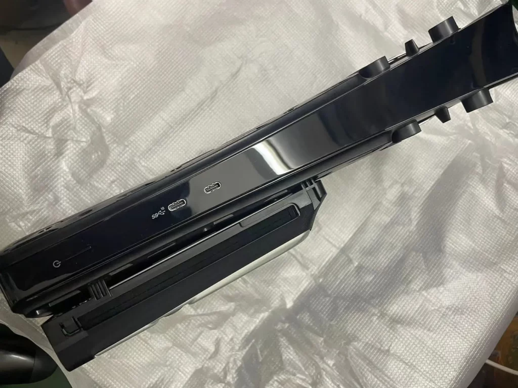 Corpo di Ps5 Slim