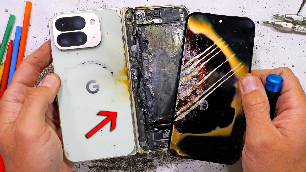 Google Pixel 10 Fold - prende fuoco?
